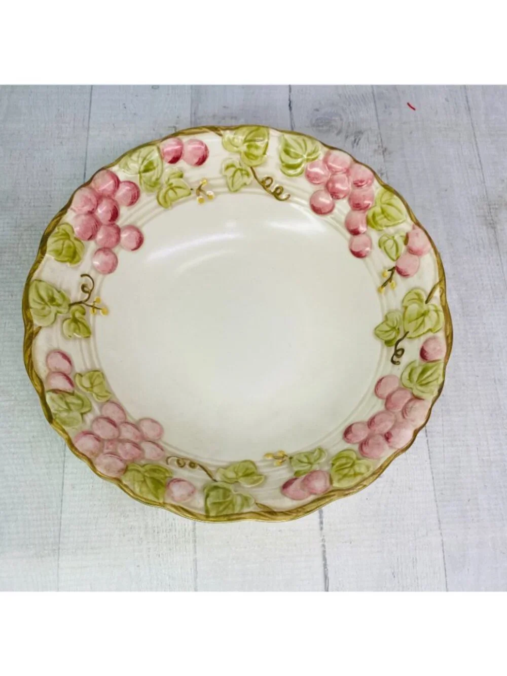 MCM Metlox Poppytrail Vernon VINTAGE PINK Grapes Leave Scalloped 9
